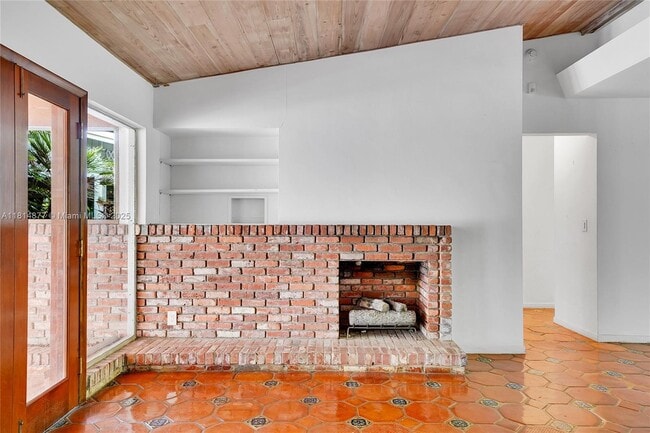 Building Photo - 12101 SW 68th Ct