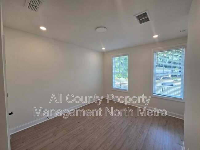 Building Photo - 159 Wards Xing Wy