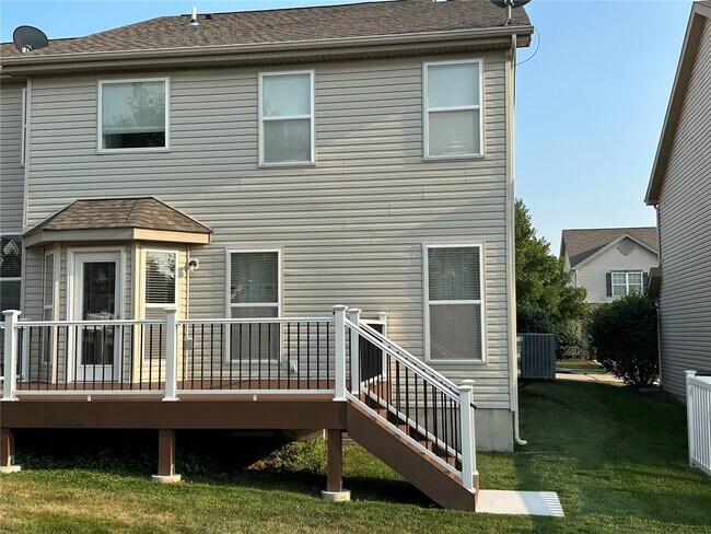 Building Photo - 207 Shady Rock Ln