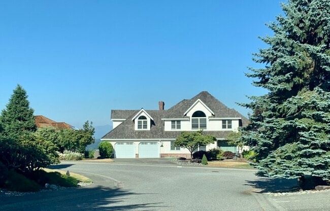 Primary Photo - 4628 175th Ave SE