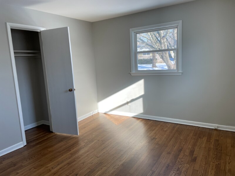 Building Photo - 4919 Fuller Dr