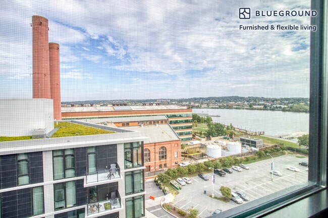 Building Photo - 1346 4th St SE