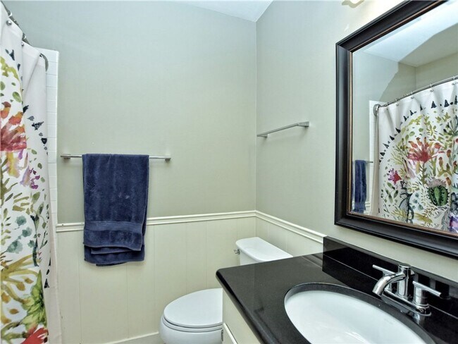 Building Photo - 1513 Travis Heights Blvd