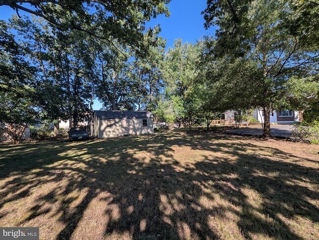 Building Photo - 6327 Willowood Ln