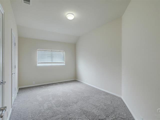 Building Photo - 1041 Crystal Lake Dr