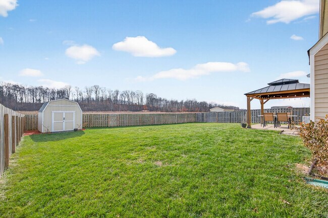 Building Photo - 1961 Creek Bank Dr