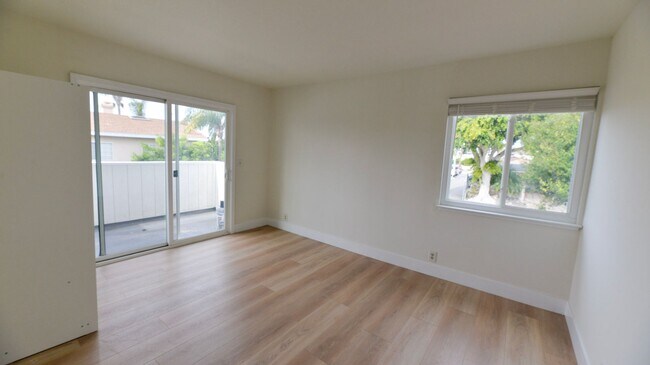 Building Photo - 106 Avenida Lucia