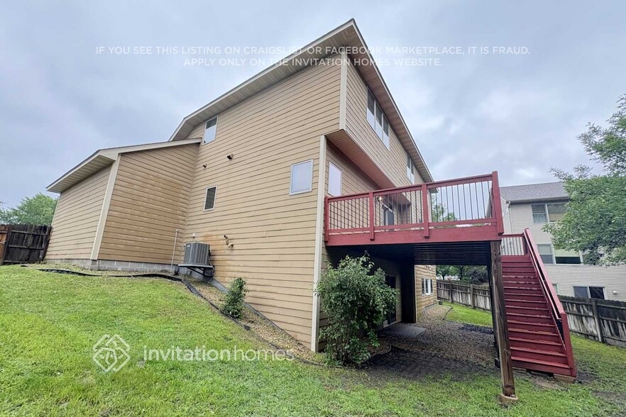 Building Photo - 3639 103rd Tr N