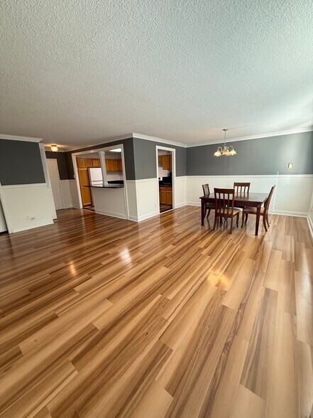 Living room and dining - 11801 Rockville Pike