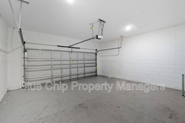 Building Photo - 2066 Shaggy Fisher Dr