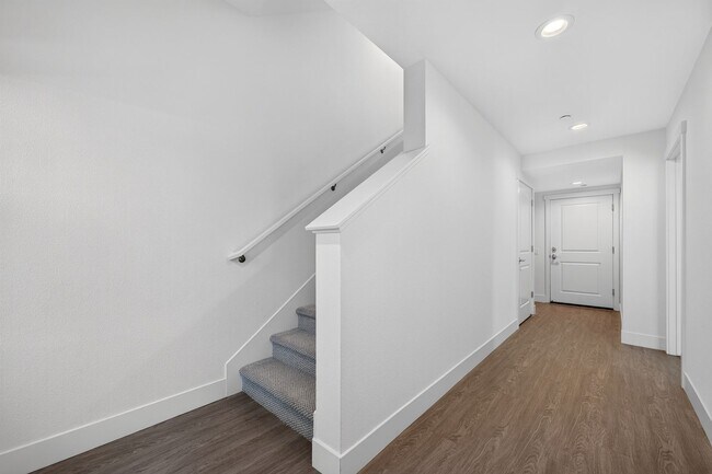 Building Photo - 1441 Julia Ln