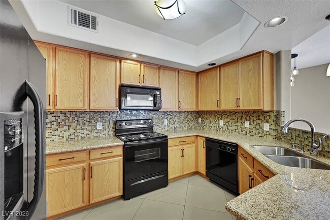 Building Photo - 6160 Rumrill St