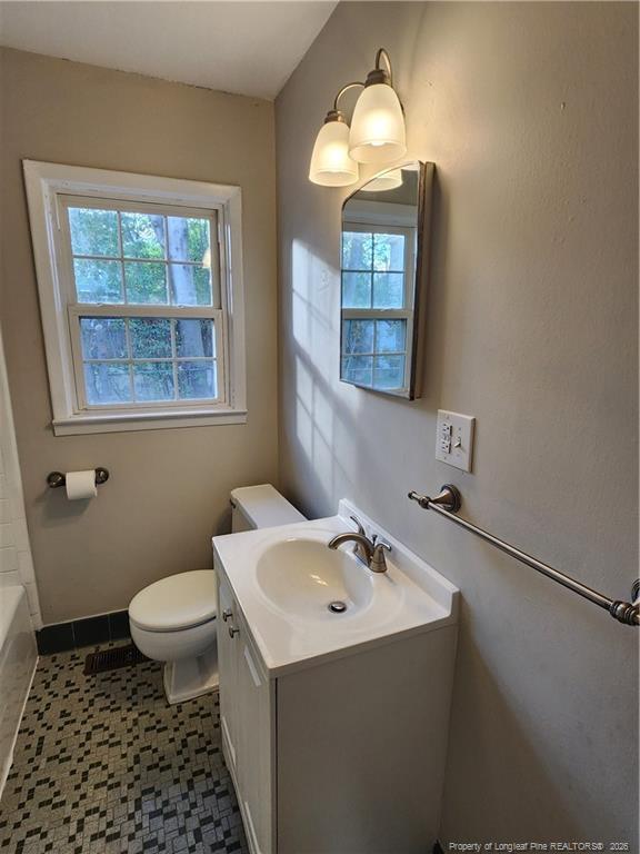 Building Photo - 1108 Norwood St