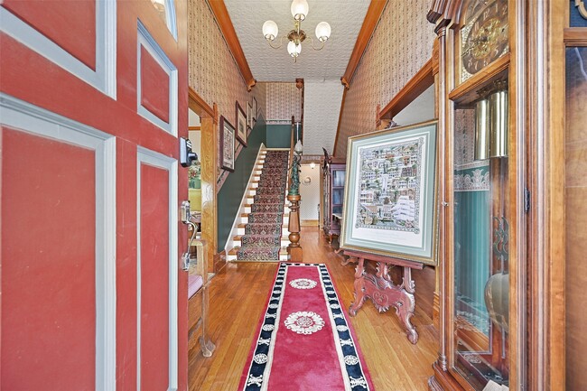Building Photo - 1403 Broadway Avenue J