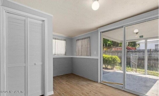 Building Photo - 10588 Airport Terrace Dr