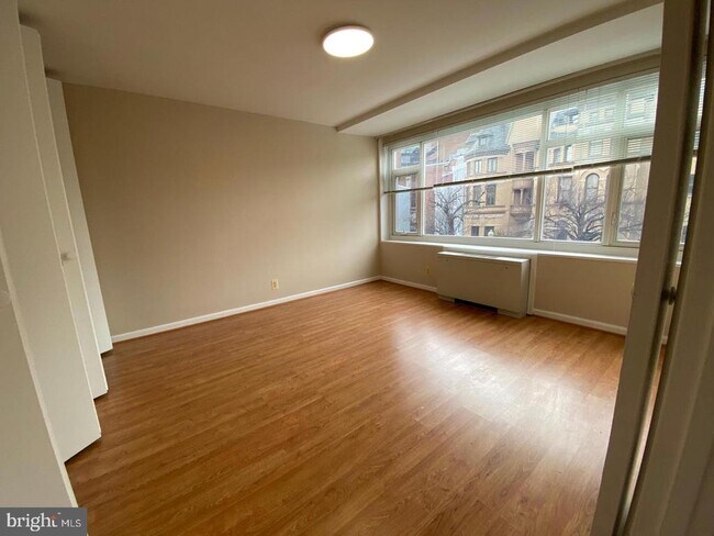 Building Photo - 1545 18th St NW