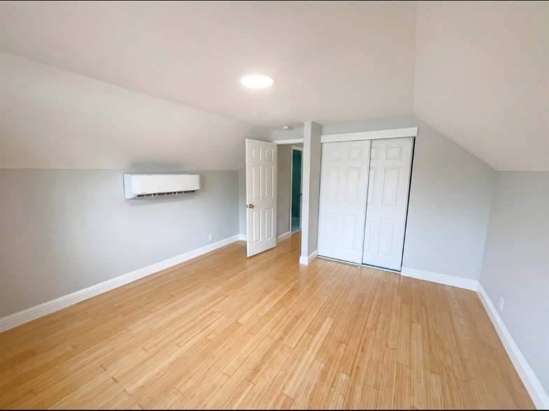 Building Photo - 400 Santa Maria Dr