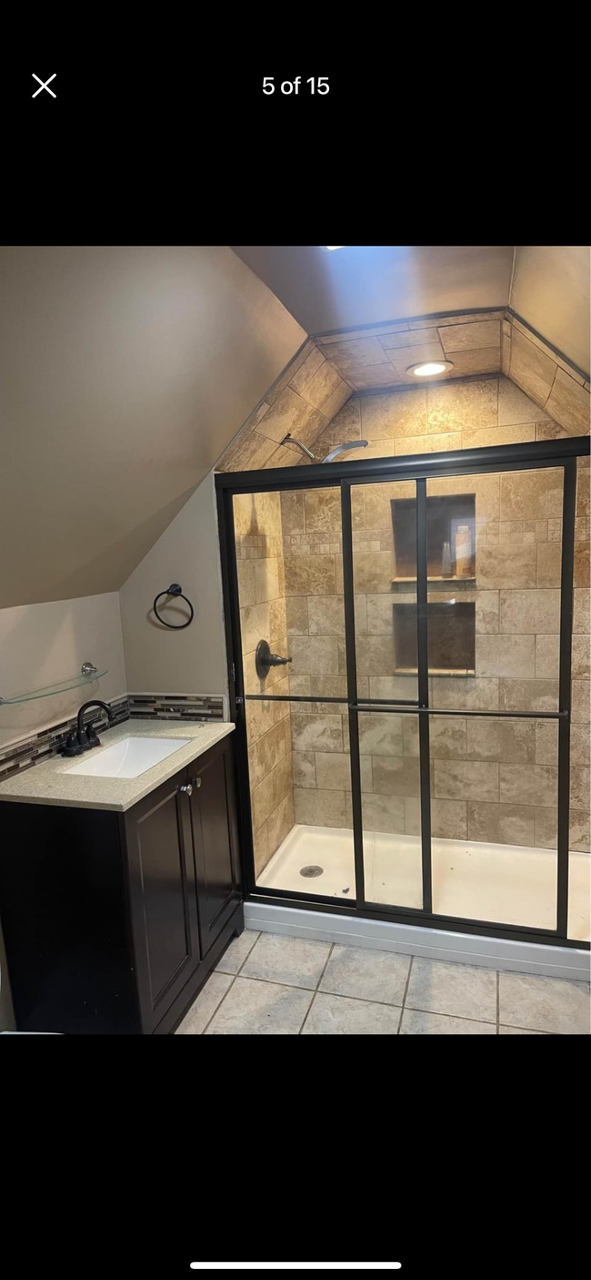 Building Photo - 185 N State St