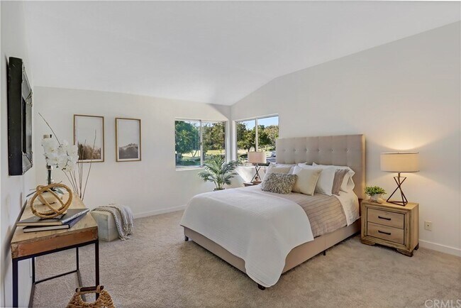 Building Photo - 1 Sandalwood