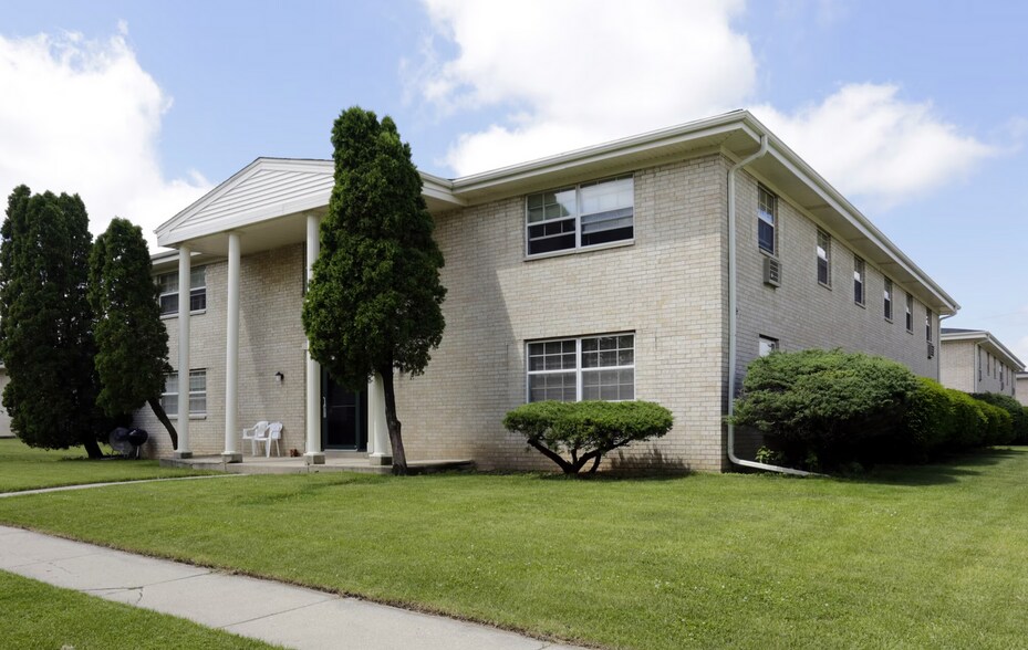 Interior Photo - Colonial Manor Apartments