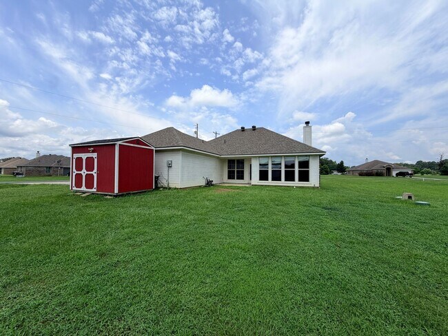 Building Photo - 3520 Windwood Circle.