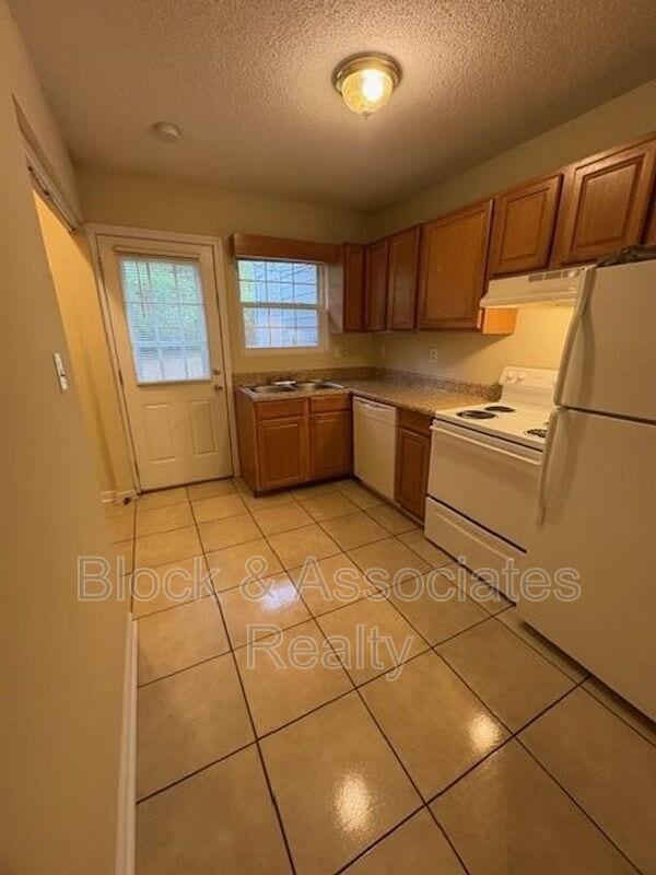 Building Photo - 1542 Thornsdale Dr