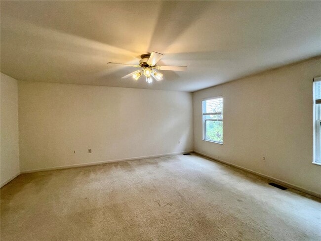 Building Photo - 188 Birchwood Trail Dr