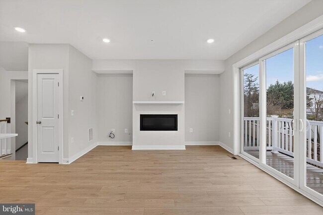 Building Photo - 3612 Farr Ave