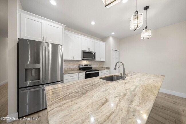 Building Photo - 434 Borraclough Ave