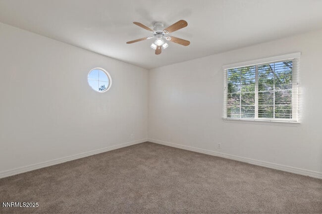 Building Photo - 7021 Heatherwood Dr