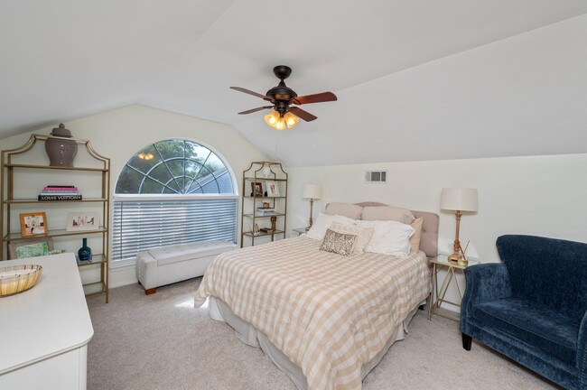 Building Photo - 4522 Parkwood Ln