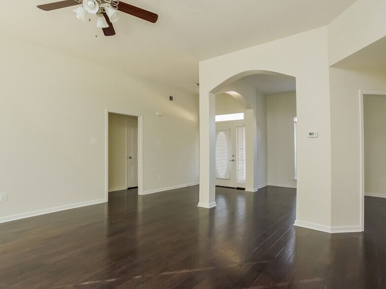 Building Photo - 85 Caitlyn Geneva Cove