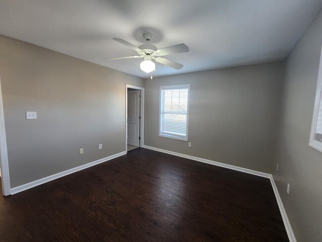 Building Photo - 110 Artisan Pl
