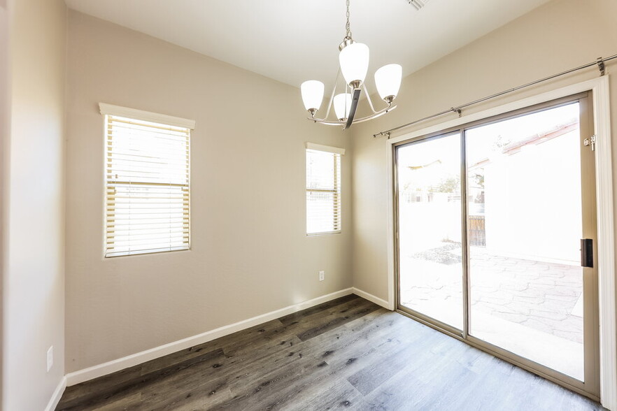 Building Photo - 14210 W Country Gables Dr