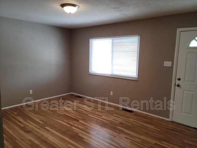 Building Photo - 4854 Plum Tree Cir