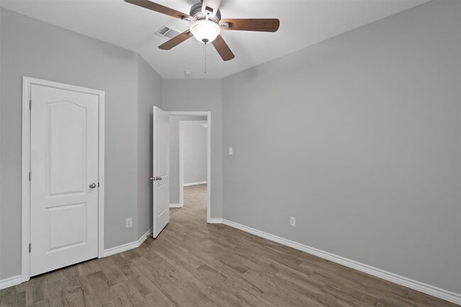 Building Photo - 1083 Zeus Cir