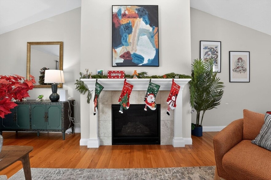 Building Photo - 3 Diana Hill Dr