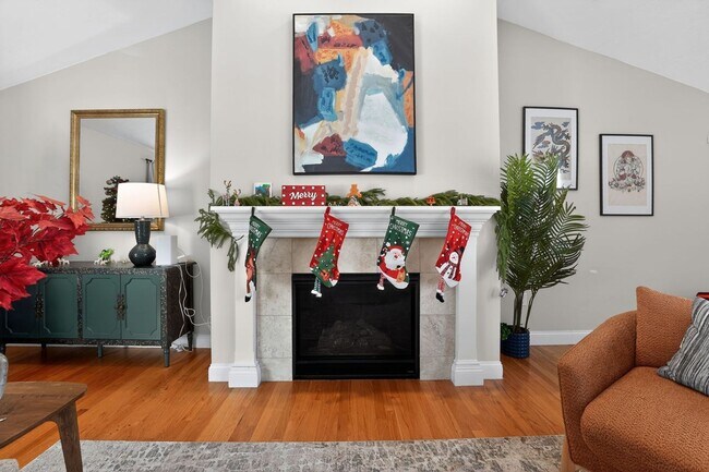 Building Photo - Spacious 4BR House in Millbury