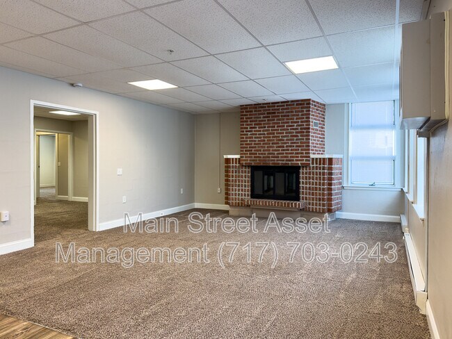 Building Photo - 100 S Front St