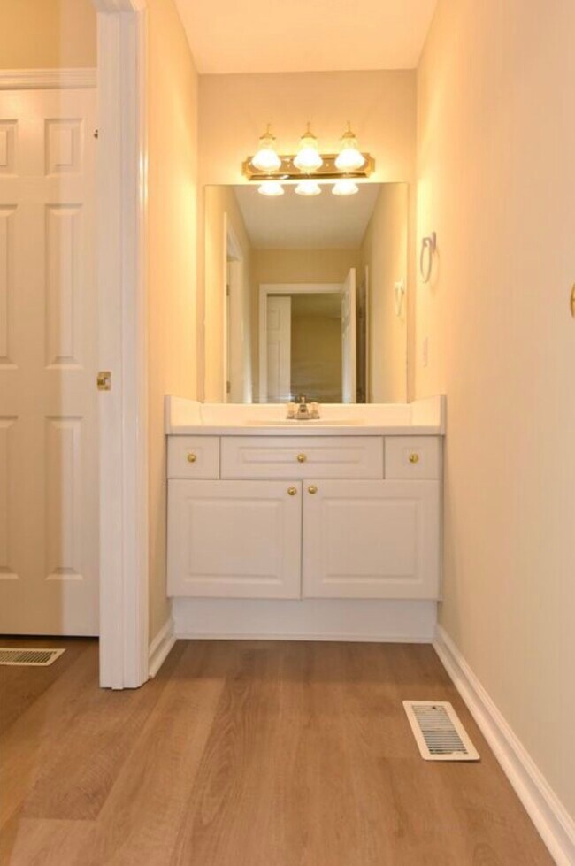 Building Photo - 2428 E University Dr