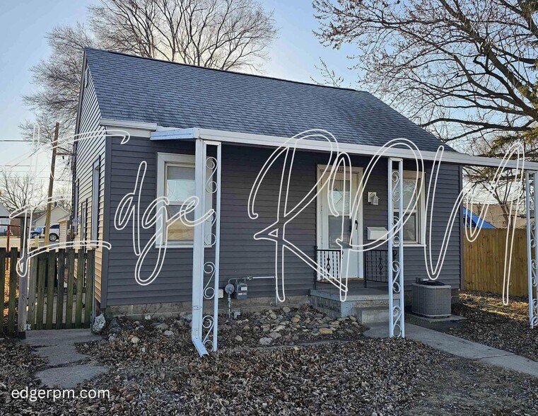 Primary Photo - 115 Harwood Ave