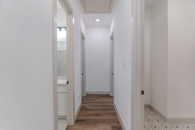 Building Photo - 9322 Galloway Wds Trl