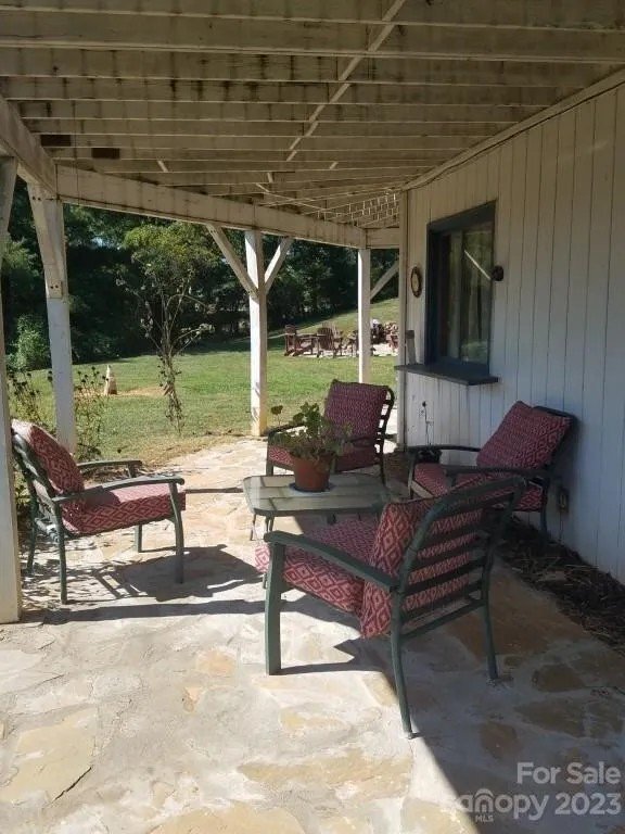 Building Photo - 3 Rolling Meadows Ln