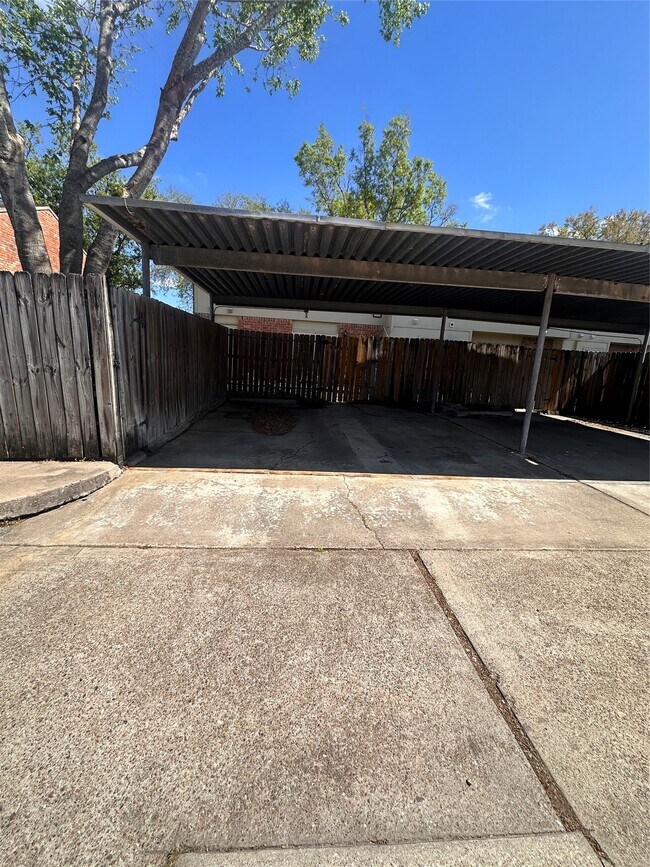 Building Photo - 1413 Bonanza Rd