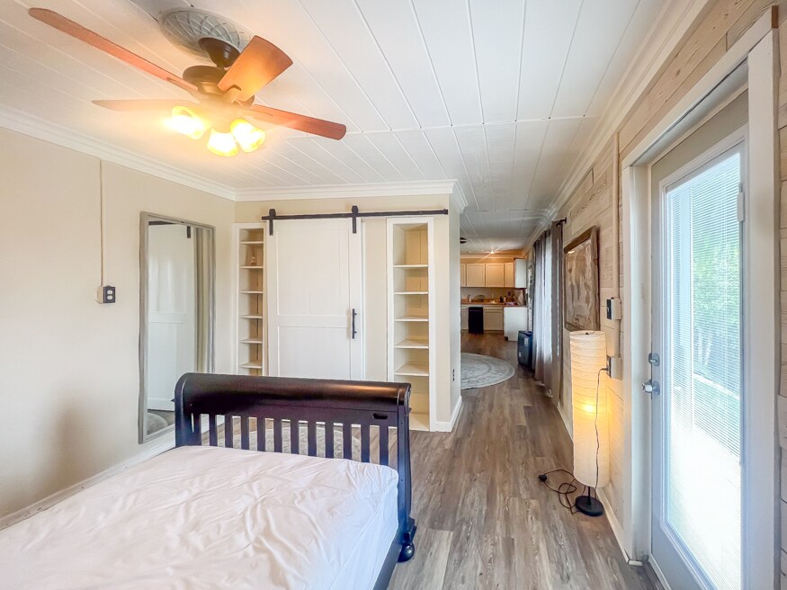 Building Photo - 511 Riverview Ct