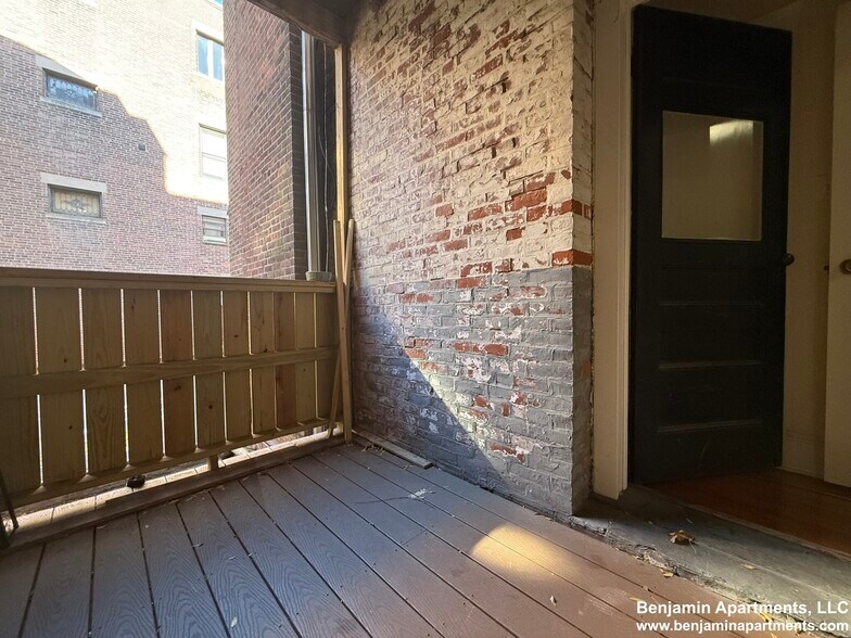 Building Photo - 1788 Beacon St