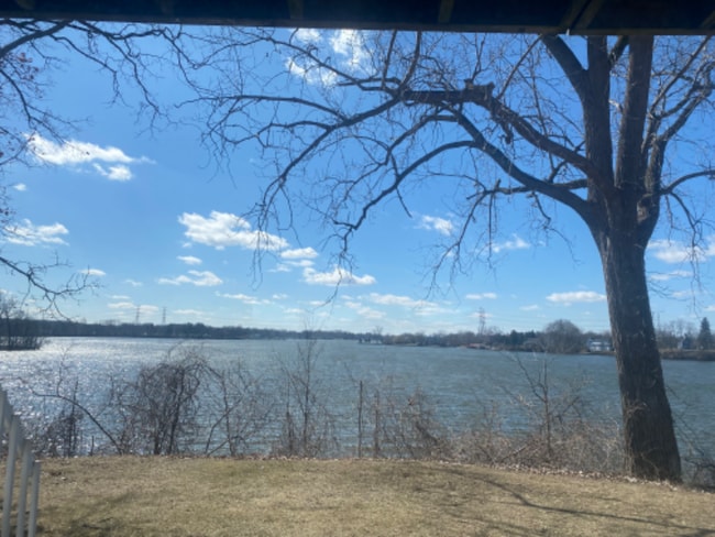 Building Photo - 11800 Sunset Ln