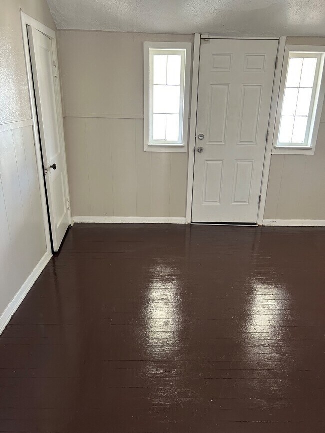 Building Photo - 4301 W 47th St