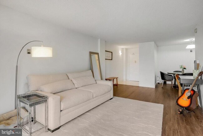 Building Photo - 5300 Holmes Run Pkwy