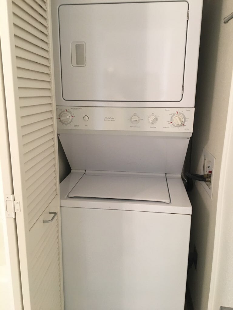 Laundry - 8300 Oceanview Ter